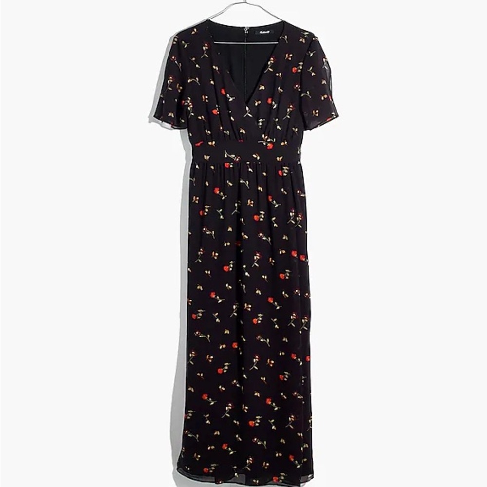 Tulip-Sleeve Maxi Dress in Sweet Blossoms
